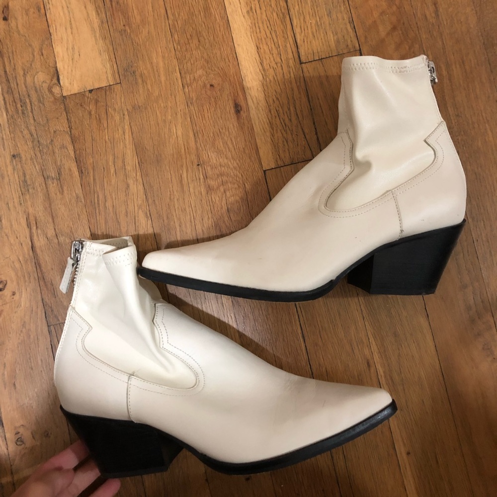 Dolce Vita Booties